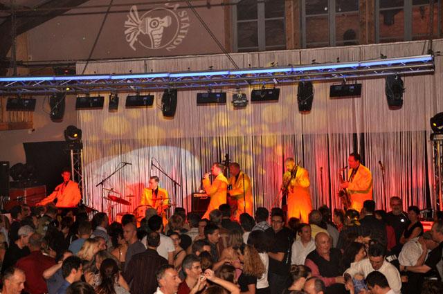 min 2011 01 08 station danse 187